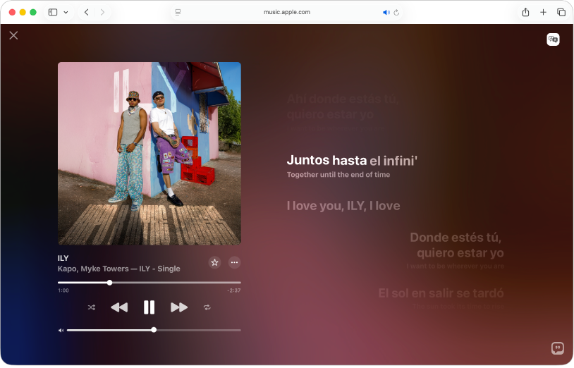 Celozaslonski predvajalnik s predvajano skladbo in besedilo na desni, ki je časovno usklajeno s skladbo.