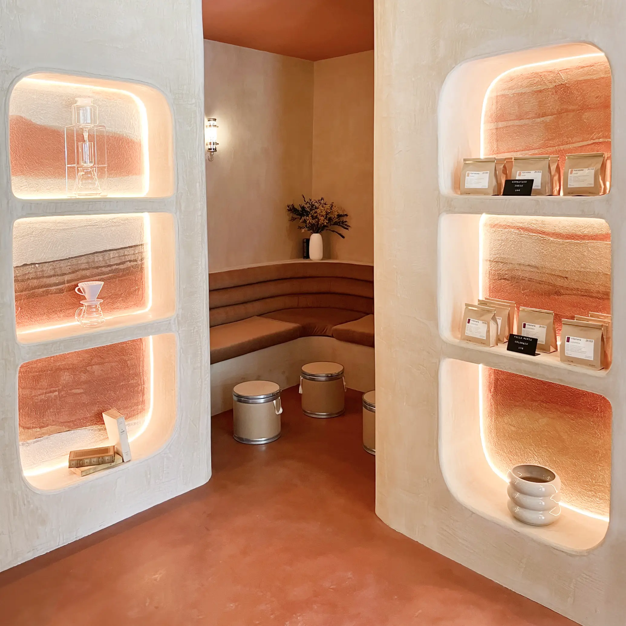 Noir coffee shop blanc manteaux