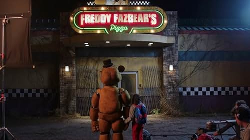 Five Nights At Freddy's: For The Fans (Featurette)