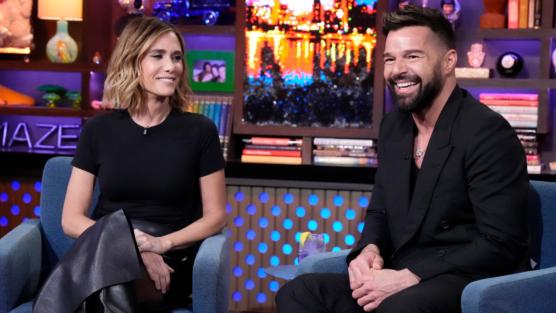 Ricky Martin and Kristen Wiig in Kristen Wiig & Ricky Martin (2024)