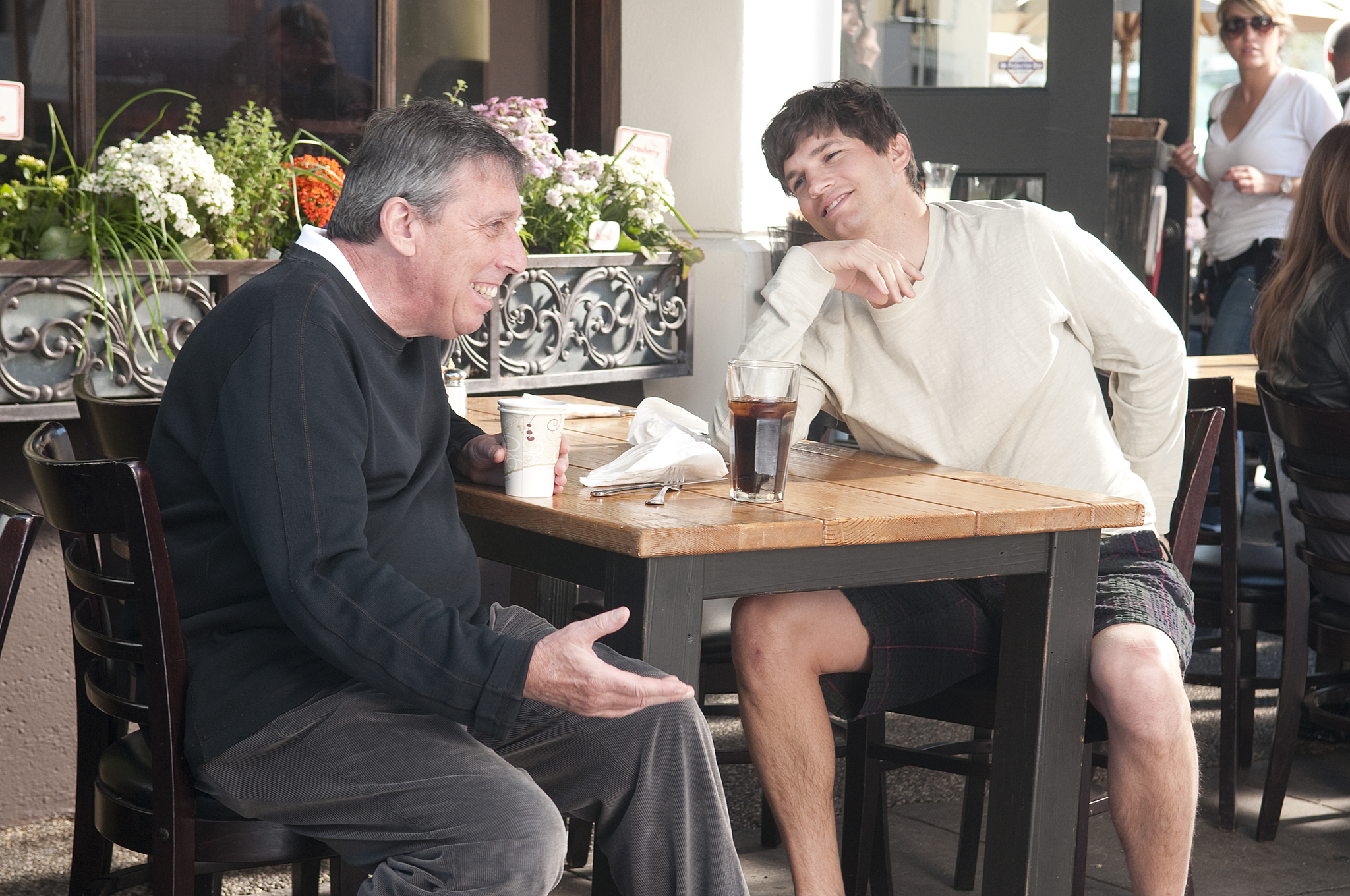 Ashton Kutcher and Ivan Reitman in No Strings Attached (2011)