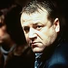 Ray Winstone in Nil by Mouth (1997)