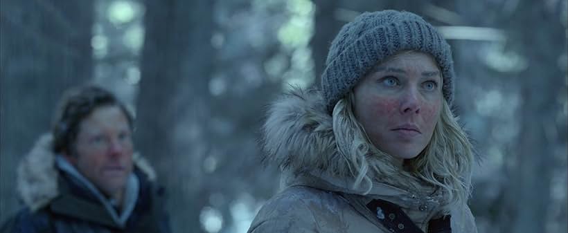 Jamie Bamber and Stefanie von Pfetten in Numb (2015)