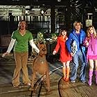 Matthew Lillard, Sarah Michelle Gellar, Linda Cardellini, Freddie Prinze Jr., Dee Bradley Baker, Wally Wingert, and Neil Fanning in Scooby-Doo 2: Monsters Unleashed (2004)