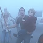 Thomas Jane, Jeffrey DeMunn, Laurie Holden, Frances Sternhagen, and Nathan Gamble in The Mist (2007)