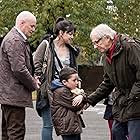 Dave Johns, Ken Loach, Hayley Squires, and Dylan McKiernan in I, Daniel Blake (2016)