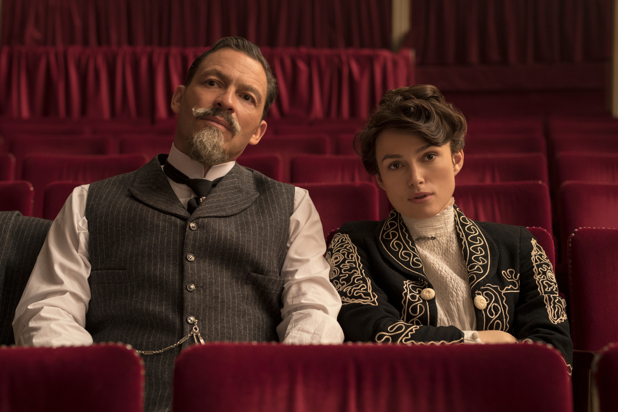 Keira Knightley and Dominic West in Colette (2018)