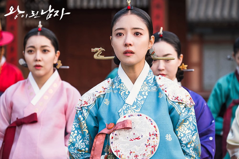 Lee Se-yeong in The Crowned Clown (2019)