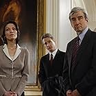 Sam Waterston, Linus Roache, and Alana De La Garza in Law & Order (1990)