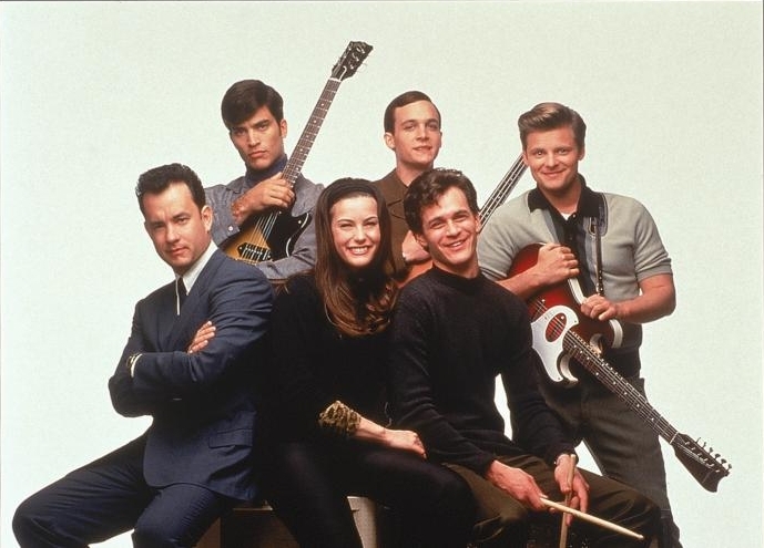 Tom Hanks, Liv Tyler, Johnathon Schaech, Steve Zahn, Ethan Embry, and Tom Everett Scott in That Thing You Do! (1996)