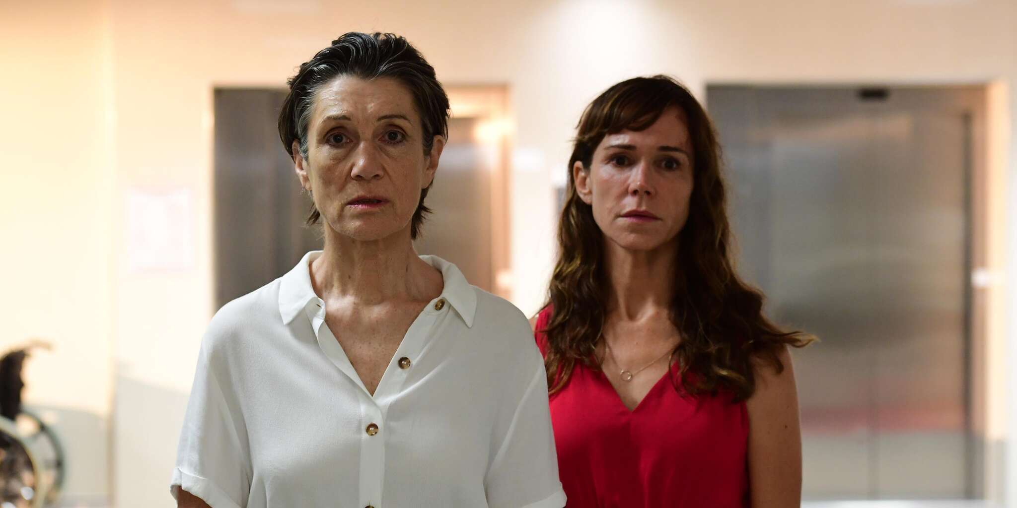 Frances O'Connor and Harriet Walter in The End (2020)