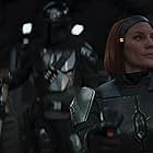 Pedro Pascal, Taika Waititi, Katee Sackhoff, and Emily Swallow in The Mandalorian (2019)