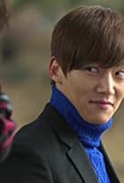 Choi Jin-hyuk in Heirs (2013)