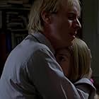 Miranda Otto and Rhys Ifans in Danny Deckchair (2003)