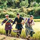 Shin Soo-yeon, Yeo Jin-goo, and Yoon Kyung-ho in The Crowned Clown (2019)