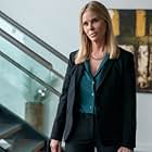 Cheryl Hines in Backwards and Forwards (2022)