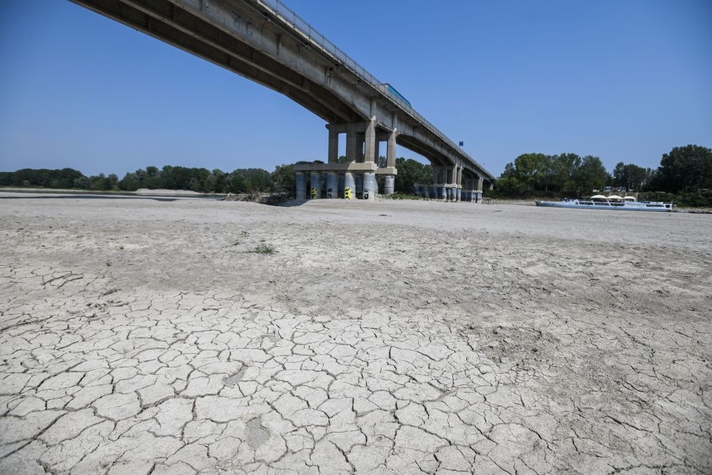 Allarme siccità, i razionamenti e i consigli per non sprecare acqua