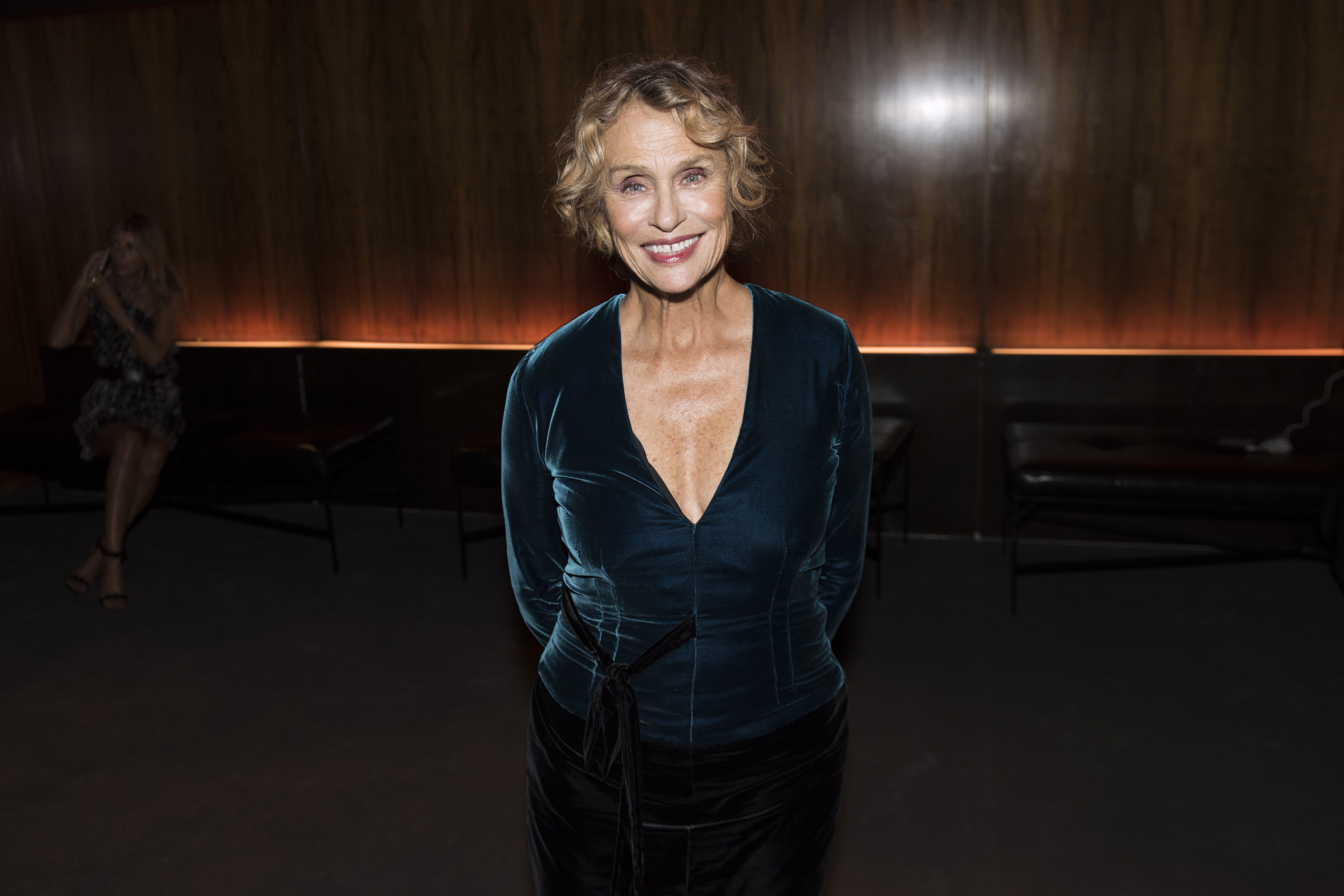 Lauren Hutton: «Quando il mio patrigno abusava di noi»