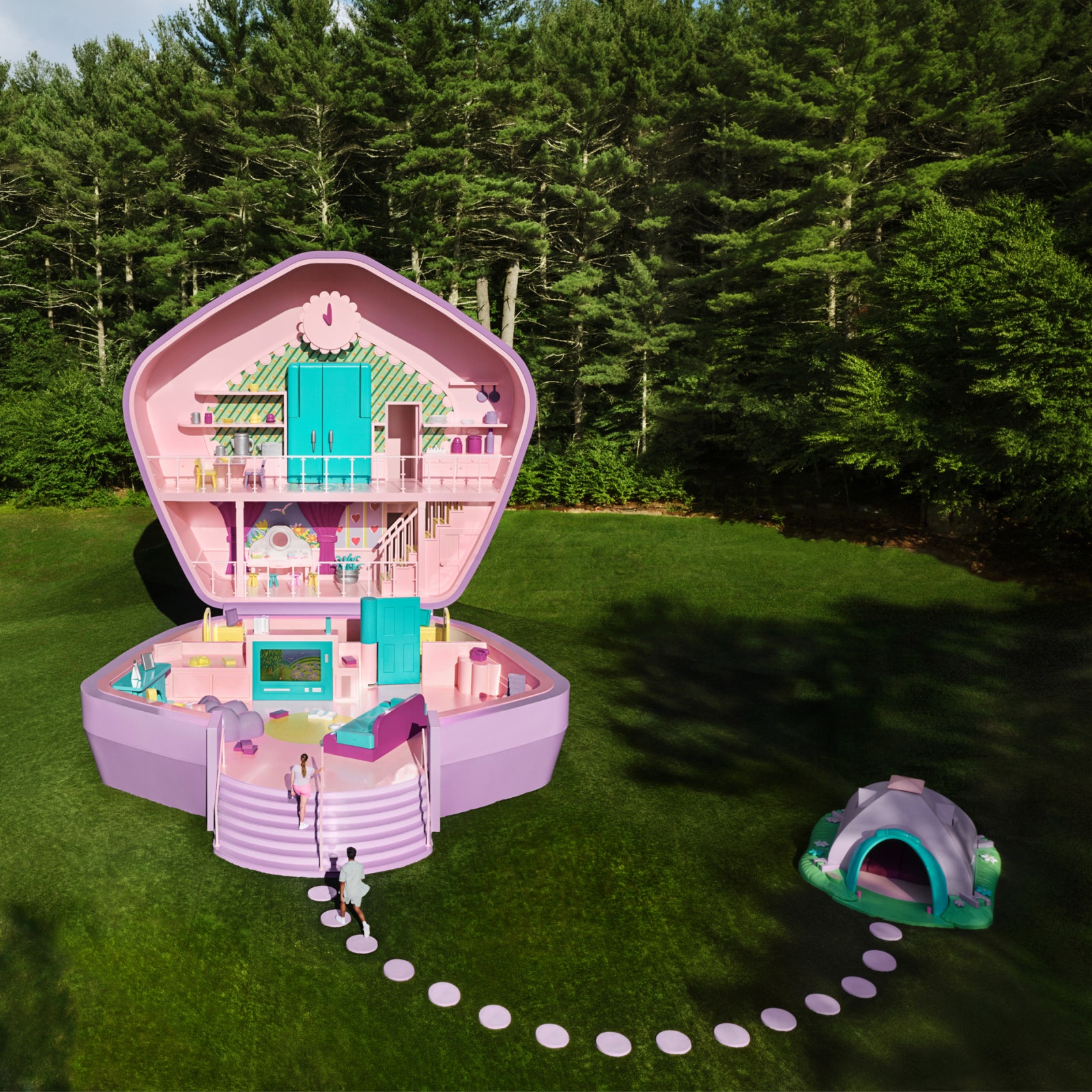 La casa di Polly Pocket a grandezza naturale (sì, ci si può entrare)