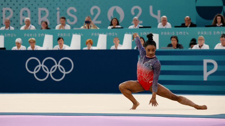 Paris 2024 Olympics - Artistic Gymnastics - Women's Floor Exercise Final - Bercy Arena, Paris, France - August 05, 2024.
Simone Biles of United States in action. REUTERS/Mike Blake