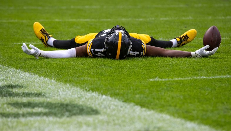 Pittsburgh Steelers wide receiver George Pickens celebrates after catching a 41-yard touchdown pass during the Steelers' 17-10 win over the Baltimore Ravens on October 8.