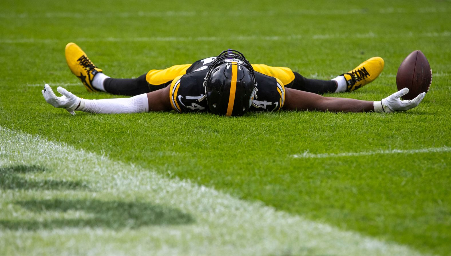 Pittsburgh Steelers wide receiver George Pickens celebrates after catching a 41-yard touchdown pass during the Steelers' 17-10 win over the Baltimore Ravens on October 8.