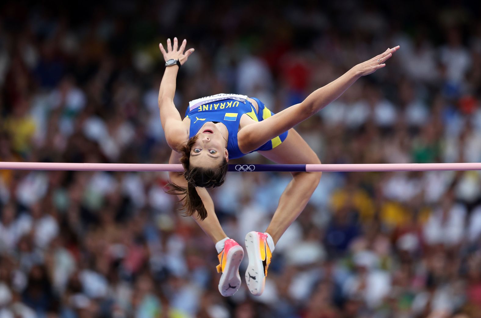 Ukrainian high jumper Yaroslava Mahuchikh clears the bar <a href="https://www.cnn.com/sport/live-news/paris-olympics-news-2024-08-04#h_d6b63cb426b636b9891378f9d06fefdc"