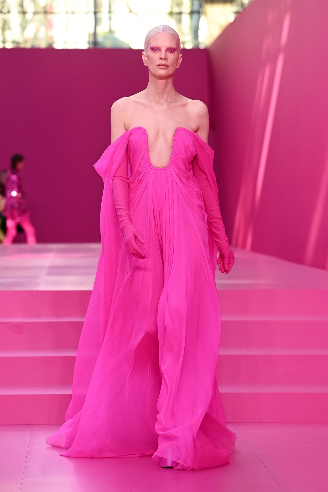 PARIS, FRANCE - MARCH 06: (EDITORIAL USE ONLY - For Non-Editorial use please seek approval from Fashion House) Kristen McMenamy walks the runway during the Valentino Womenswear Fall/Winter 2022-2023 show as part of Paris Fashion Week on March 06, 2022 in Paris, France. (Photo by Pascal Le Segretain/Getty Images)