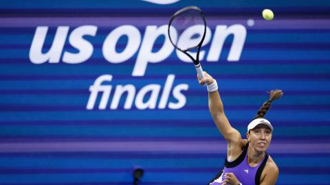 USA's Jessica Pegula serves to Belarus's Aryna Sabalenka during their women's final match on day thirteen of the US Open tennis tournament at the USTA Billie Jean King National Tennis Center in New York City, on September 7, 2024. (Photo by Kena Betancur / AFP) (Photo by KENA BETANCUR/AFP via Getty Images)