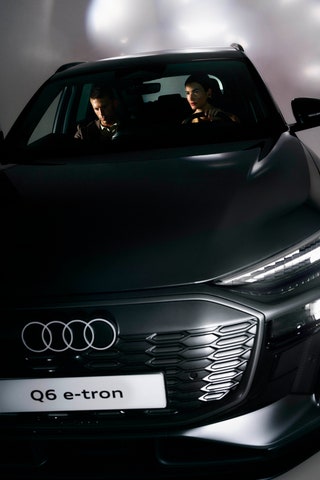 El nuevo Audi Q6 etron ofrece una experiencia de conducción totalmente nueva. Con múltiples elementos de asistencia a la...