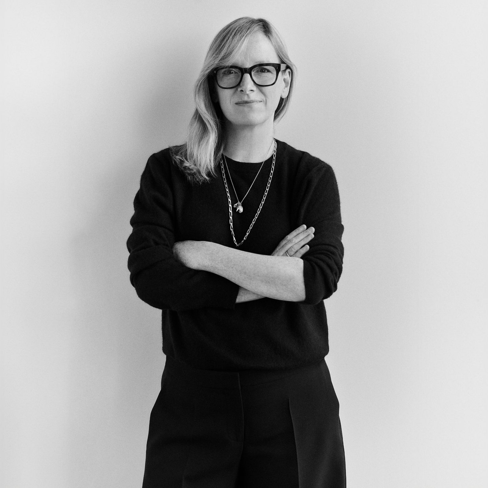 Sarah Burton (la diseñadora que vistió de novia a Kate Middleton), nueva directora creativa de Givenchy (la firma que eligió Meghan Markle para casarse)