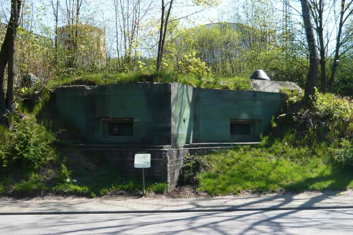 Bunkeranlegg ved Besseringen nær Mettlach, Saarland. Dette er et av 32 anlegg langs Vestvollen som grunnet sin betongtykkelse fikk betegnelsen B-Werk.