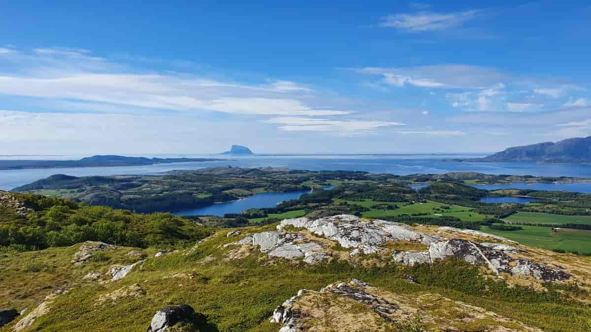 Fra Sandåkerfjellet mot Lovund