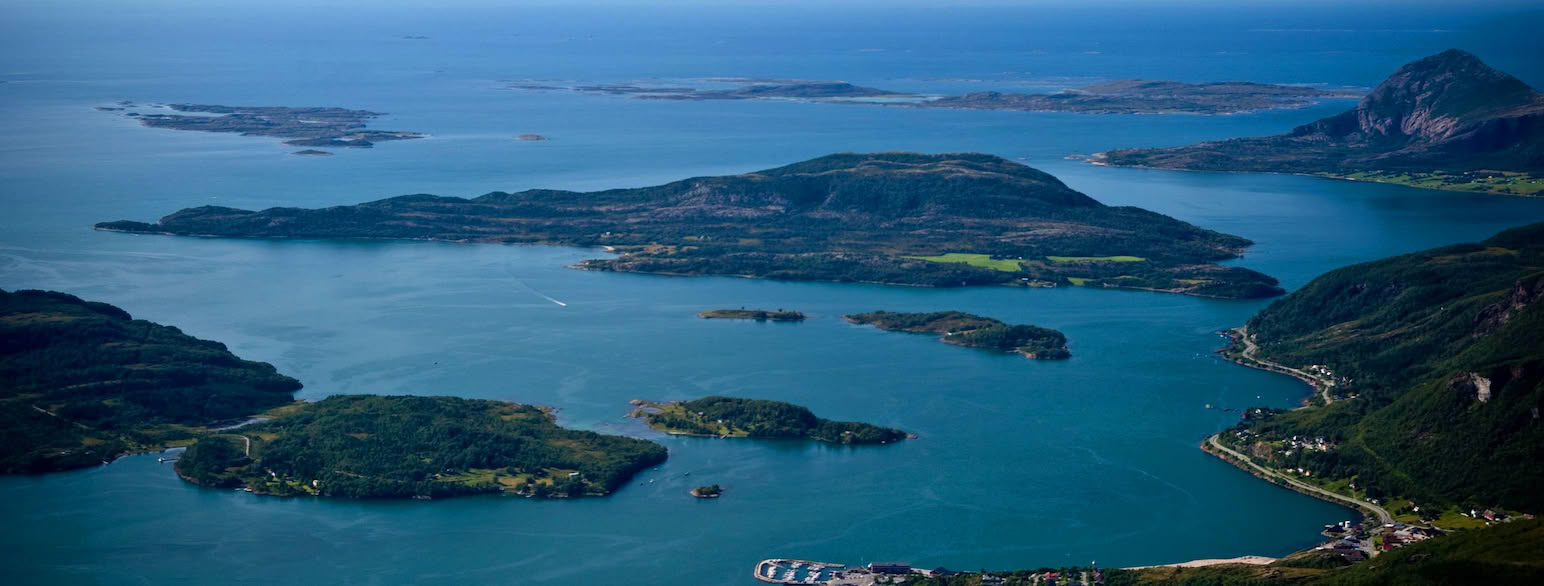 Meløy, innseilinga til Ørnes