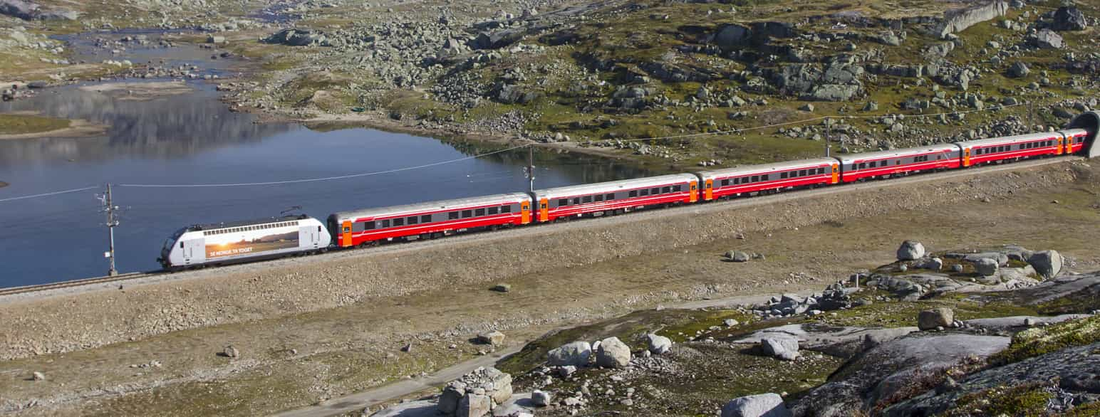 Finsetunnelen. Vestre tunnelåpning ved Lågheller.