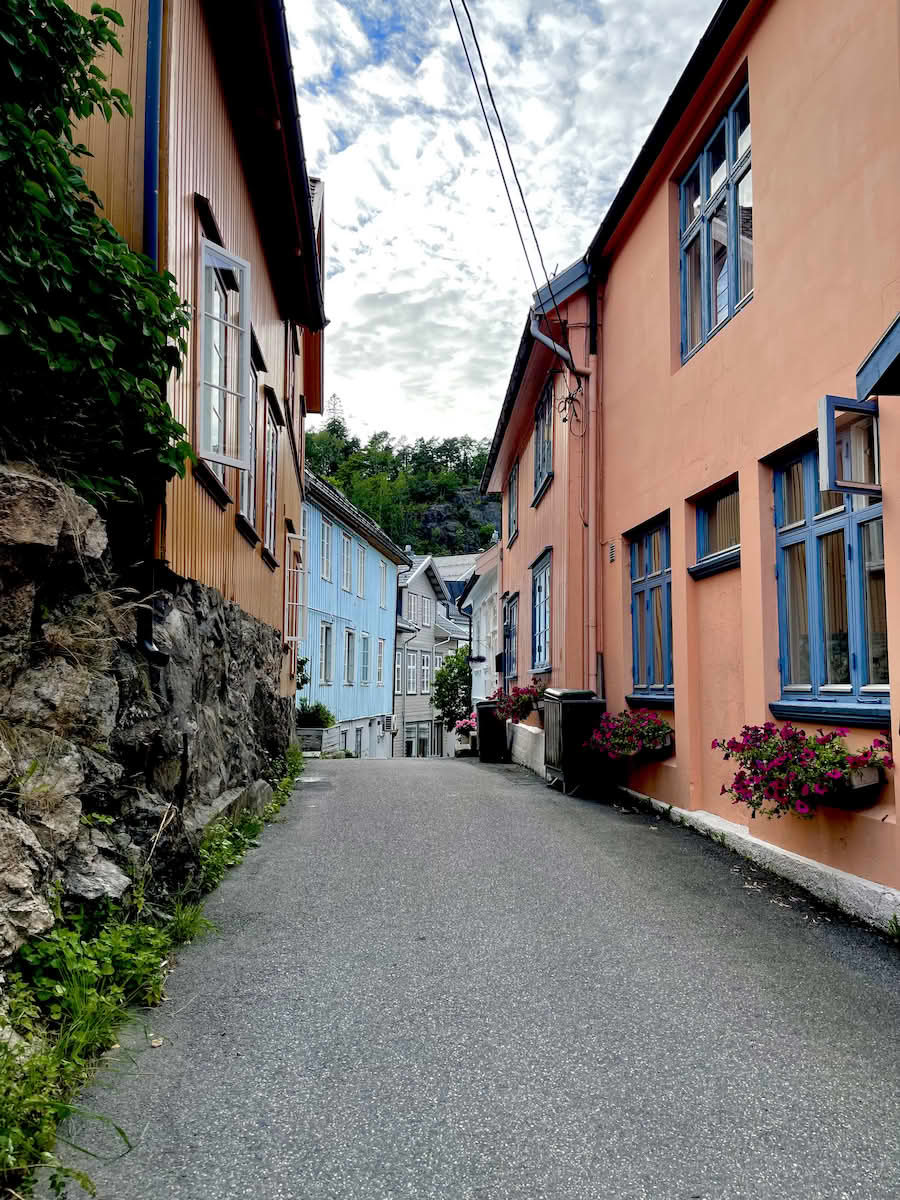 Kragerø er kjent for sine mange trapper og smale smug