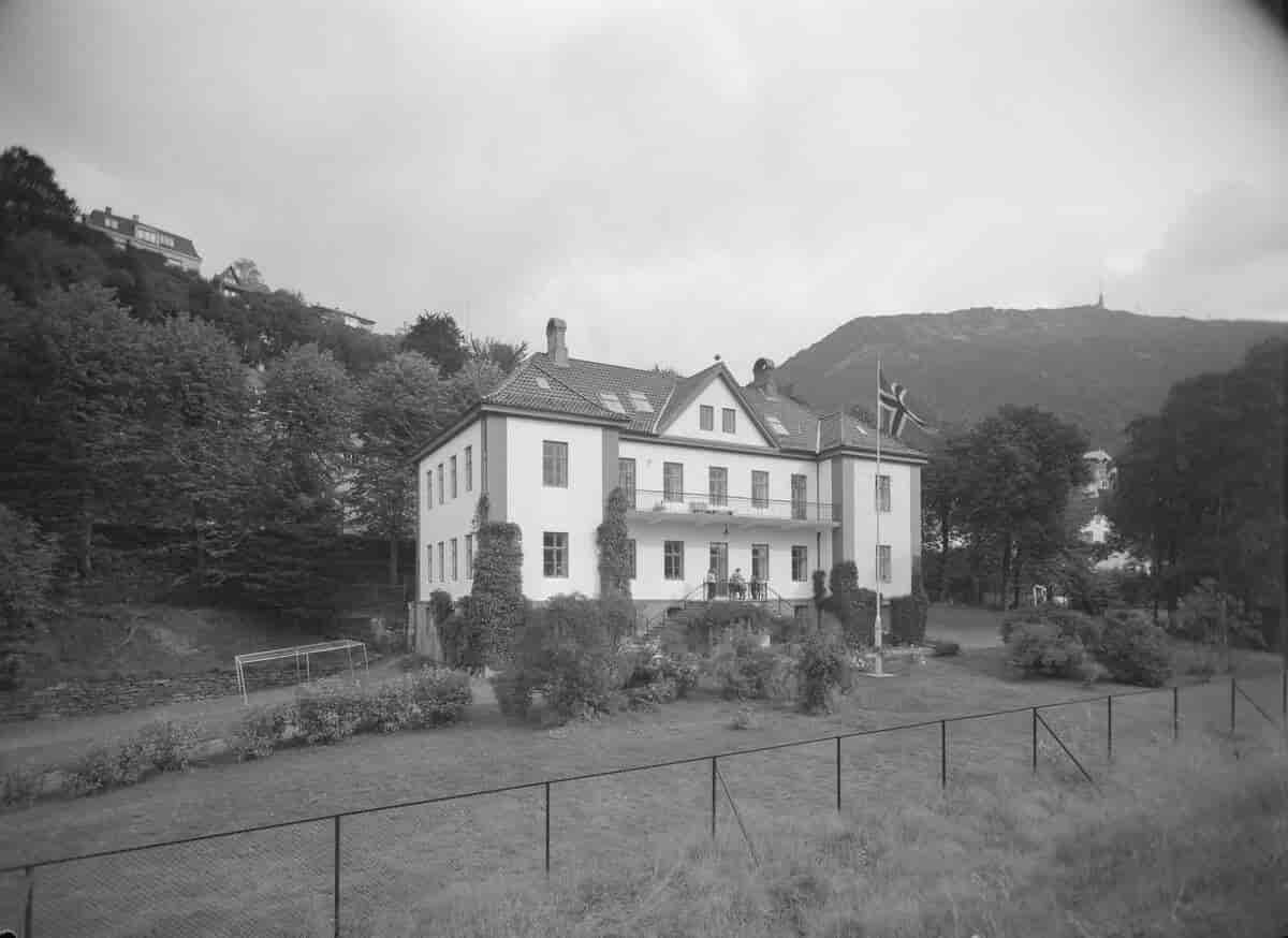 Anna Jebsens Minde, barnehjem, foto av bygningen fra 1966