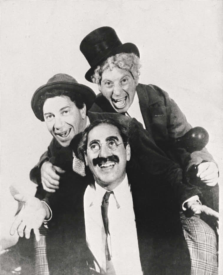 Marx Brothers (fra filmen Galla i operaen)