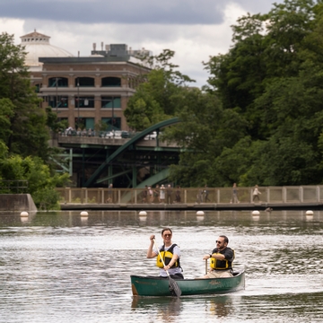 Alumni canoeing on Beebe lake. 