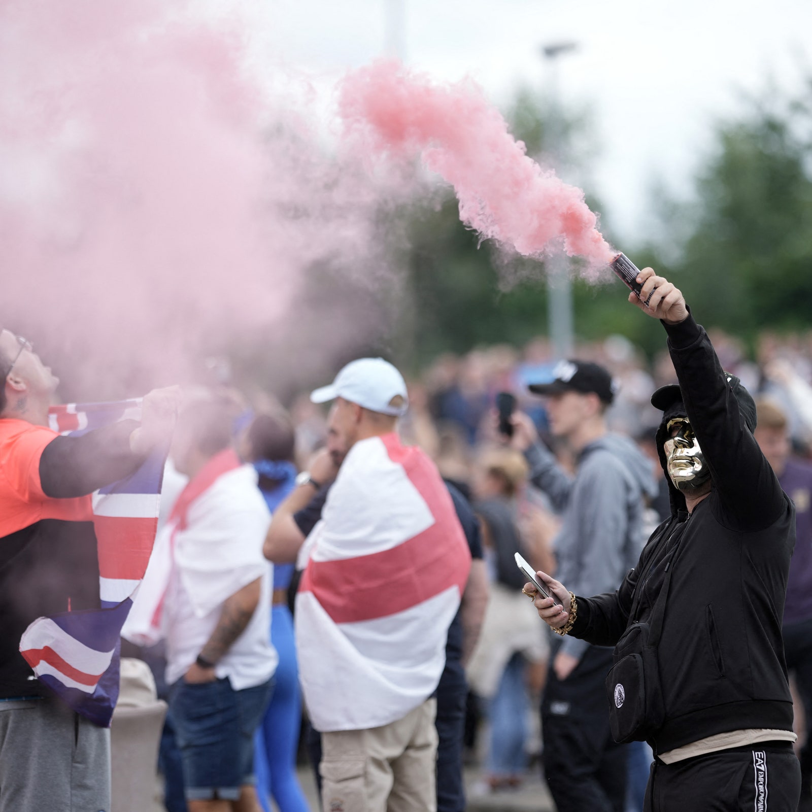 Comme une fake news a entrainé une vague d'émeutes racistes au Royaume-Uni