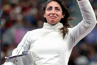 Pregnant Fencer Parries Obstacles at Paris Olympics — A New Era for Gender Equality!