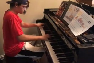 Pizza guy playing piano