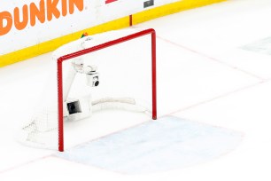 nhl coronavirus pause empty net