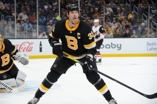 Zdeno Chara Capitals Bruins NHL