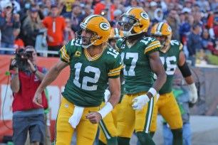 Aaron Rodgers Bears fan taunt