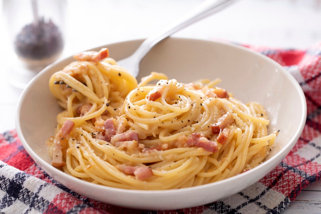 Close up of spaghetti carbonara on table