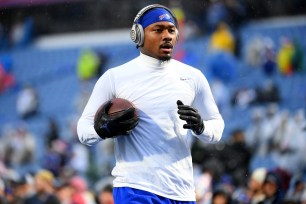 Stefon Diggs warms up before the Bills' win over the Cowboys.