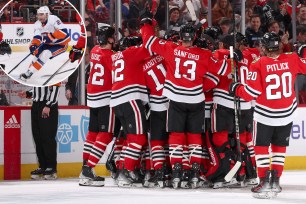 islanders blackhawks