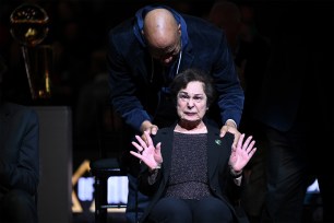 Thelma Krause was booed at the Bulls' Ring of Honor ceremony where her husband, Jerry, was honored.