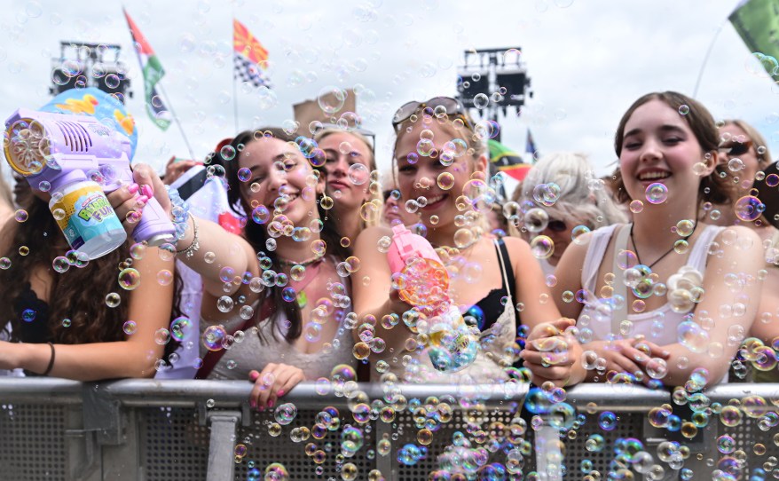 Crowd at the Pyramid stage